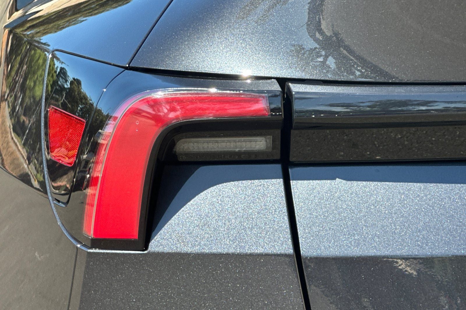 2026 Tesla Model Y Premium