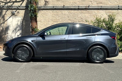 2026 Tesla Model Y Premium