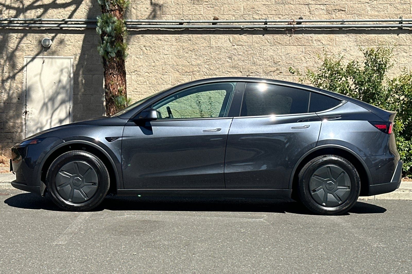 2026 Tesla Model Y Premium