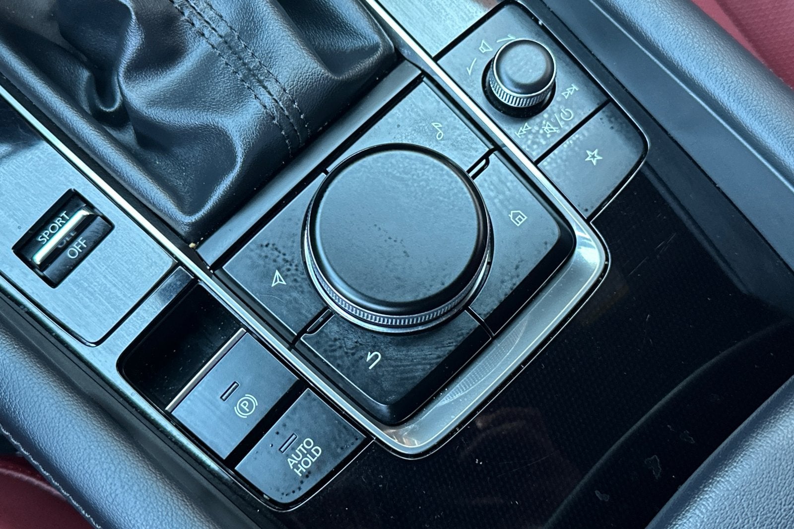 2025 Mazda Mazda3 Premium