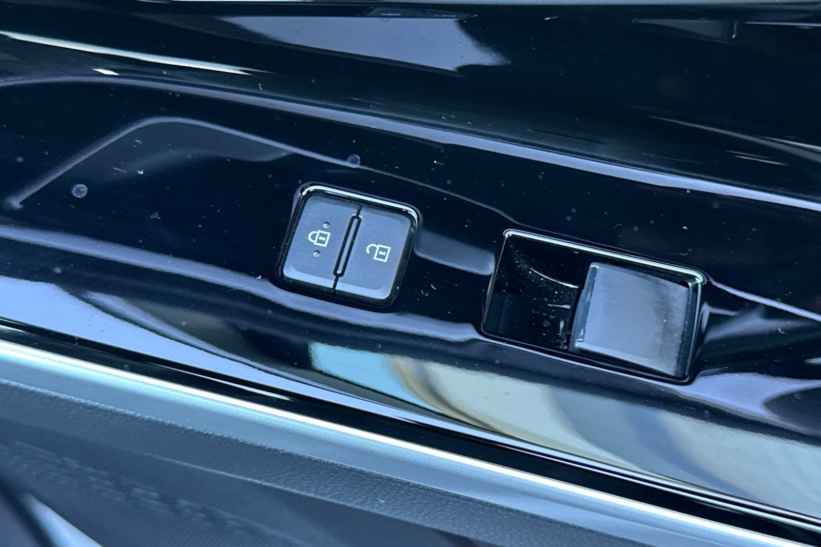 2025 Subaru Solterra Premium