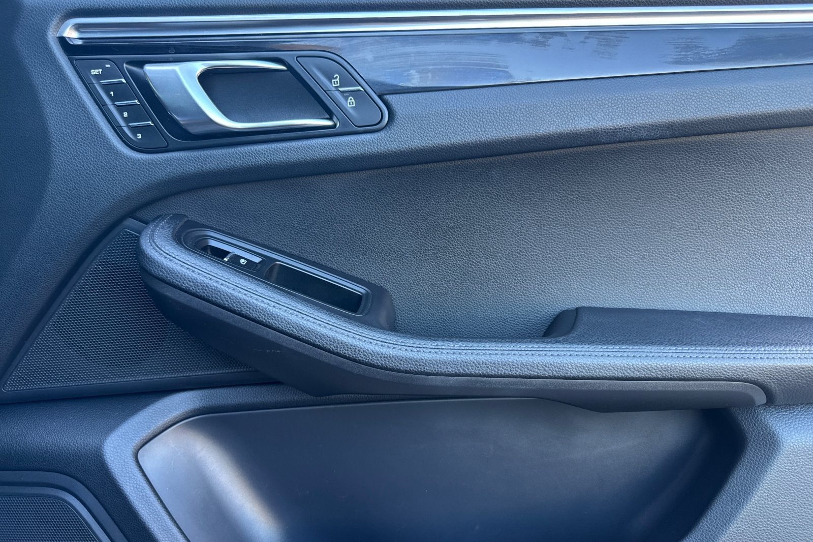 2024 Porsche Macan AWD