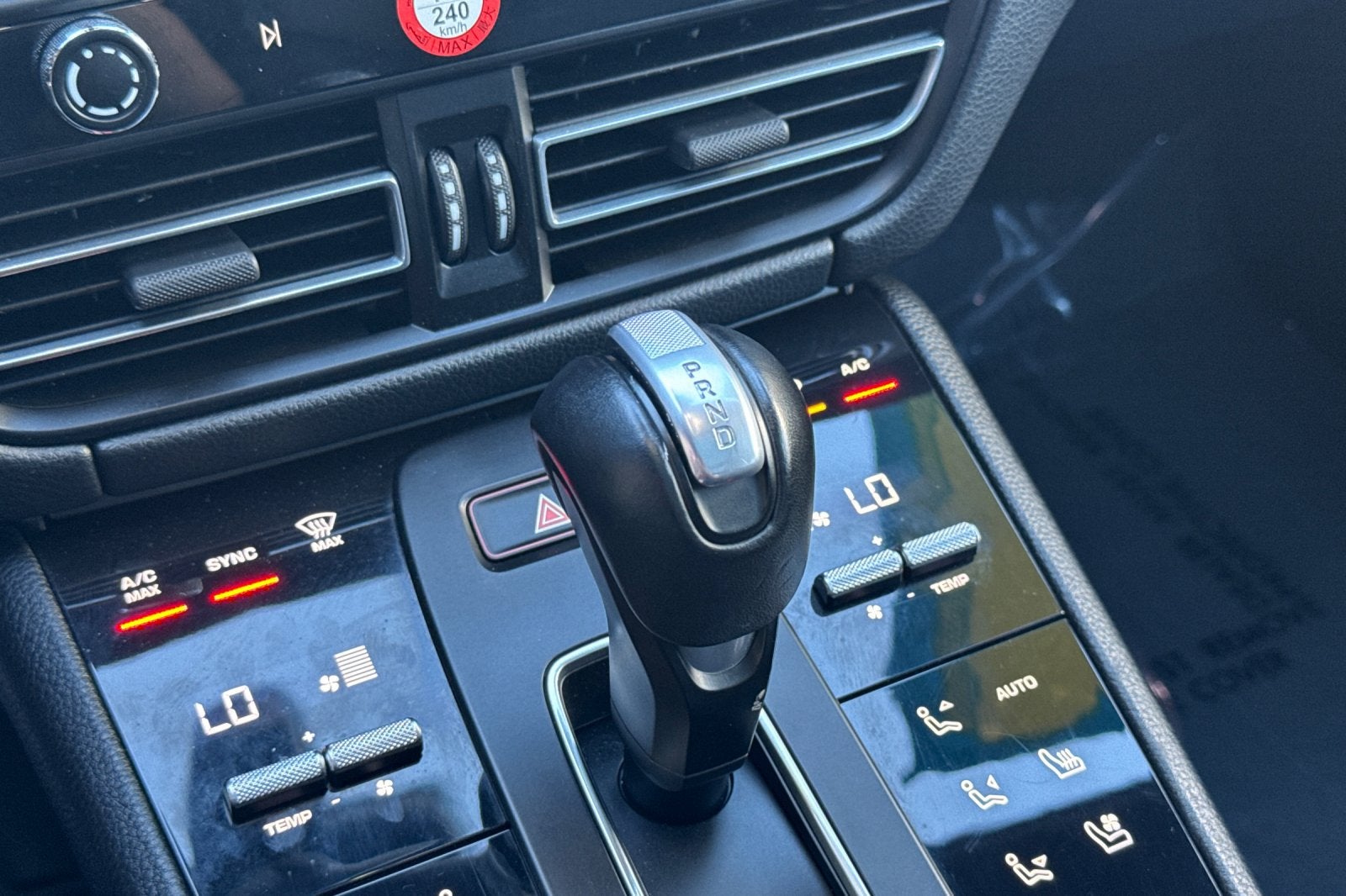 2024 Porsche Macan AWD