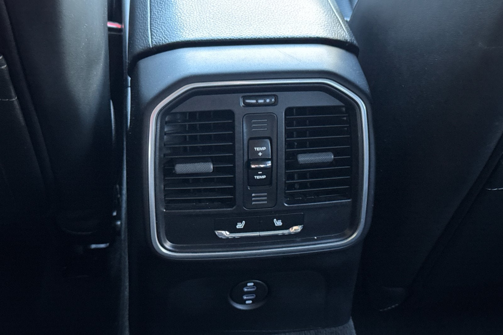 2024 Porsche Macan AWD