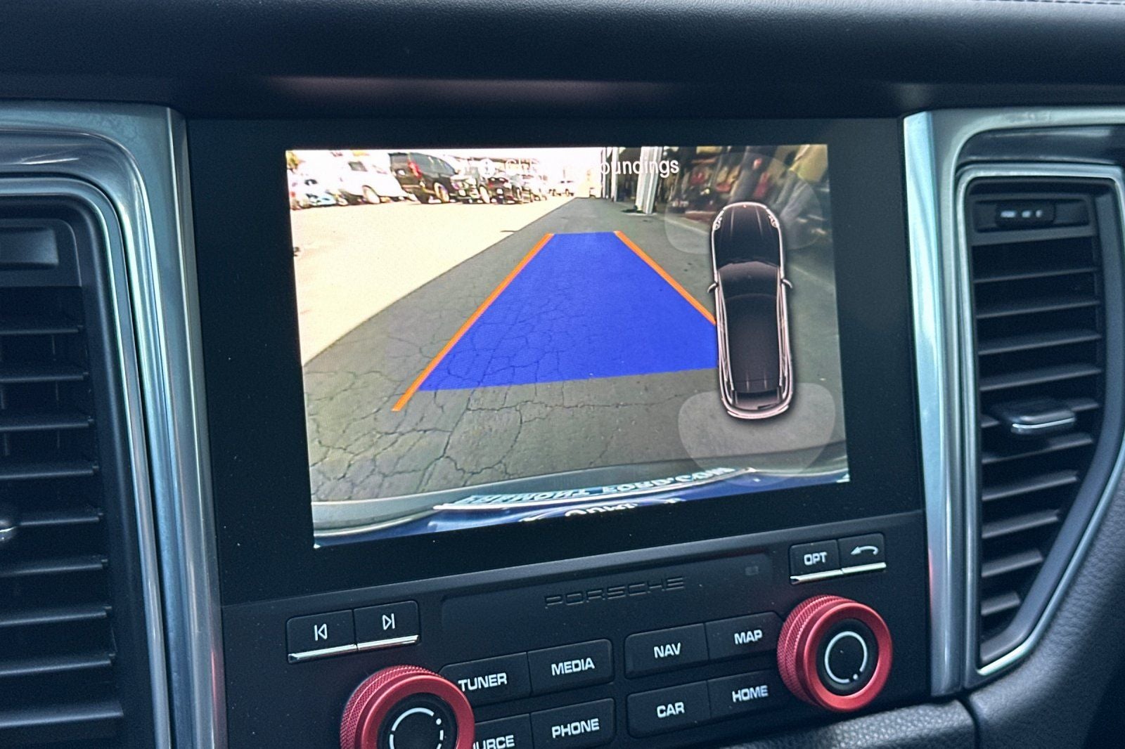 2018 Porsche Macan Turbo