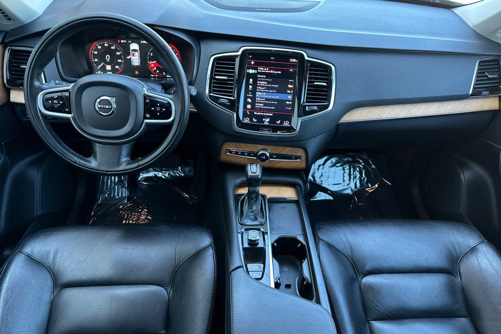 2022 Volvo XC90 T5 Momentum