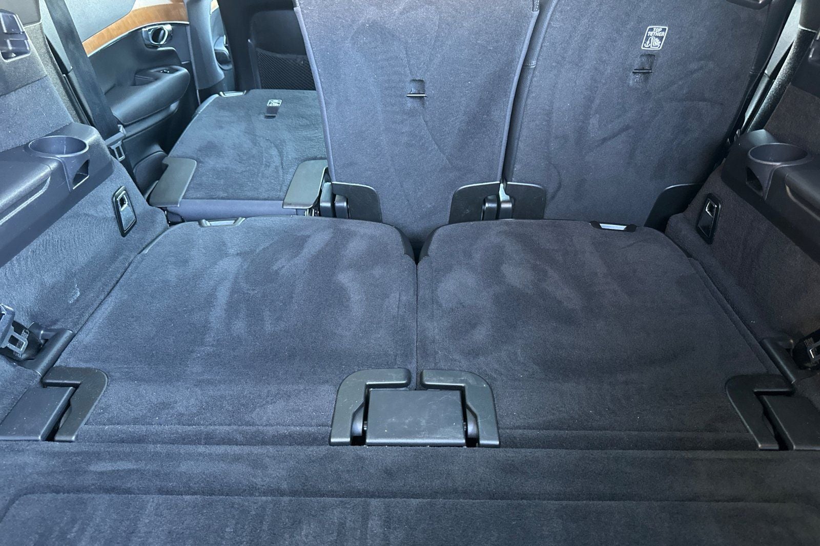 2022 Volvo XC90 T5 Momentum