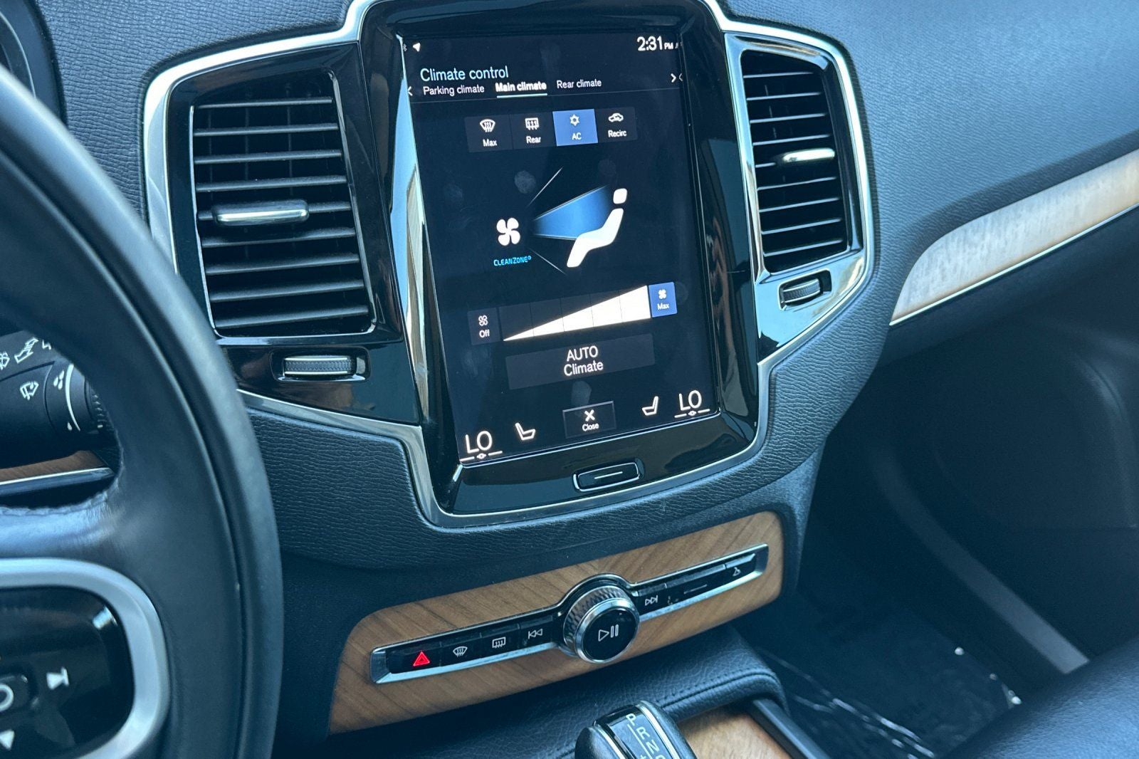 2022 Volvo XC90 T5 Momentum