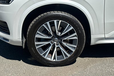2022 Volvo XC90 T5 Momentum