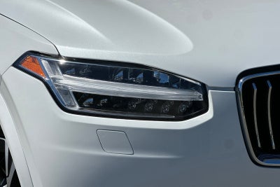 2022 Volvo XC90 T5 Momentum